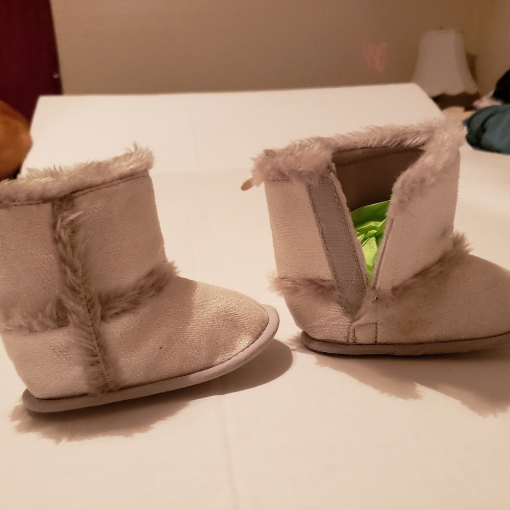 Boots - Picture 3 of 4